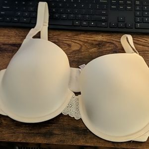 Auden beige bra 40C